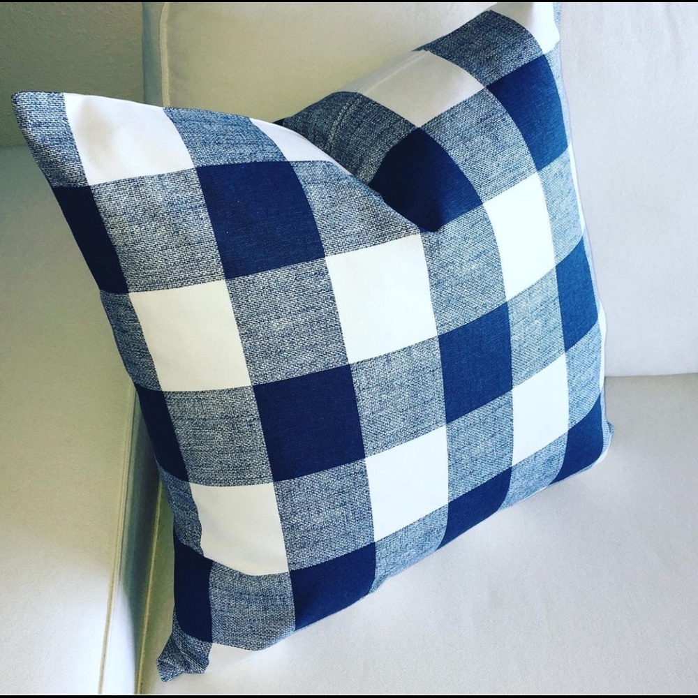 4 Left CasaMia Cover Pillow